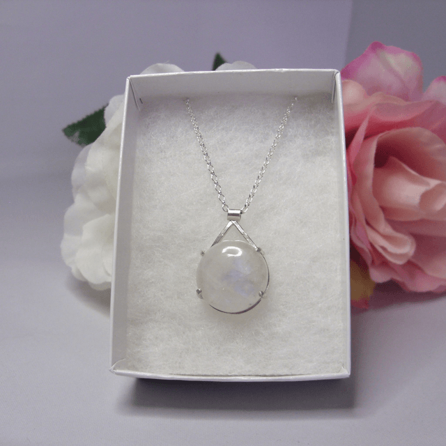 Moonstone gemstone round claw set pendant