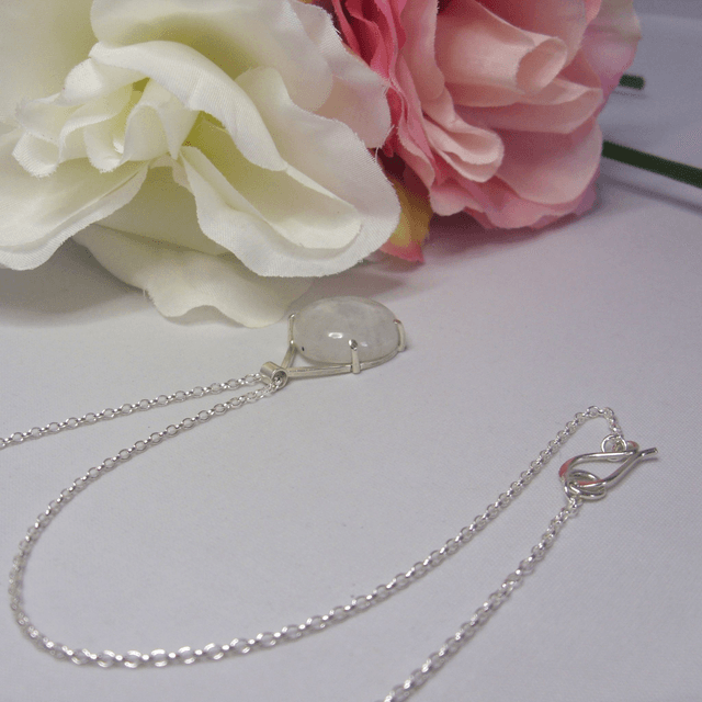 Moonstone gemstone round claw set pendant