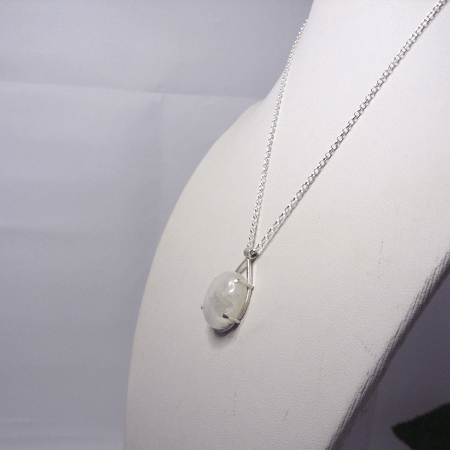 Moonstone gemstone round claw set pendant