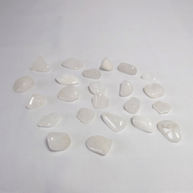 Snowy quartz tumble stones