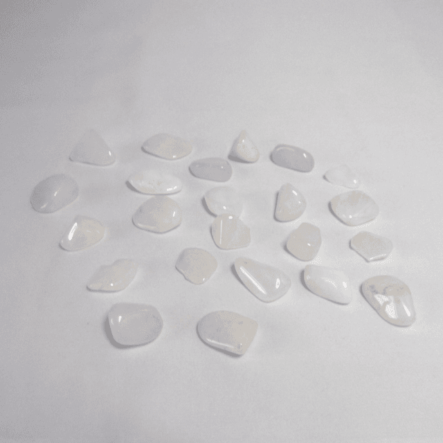 Snowy quartz tumble stones